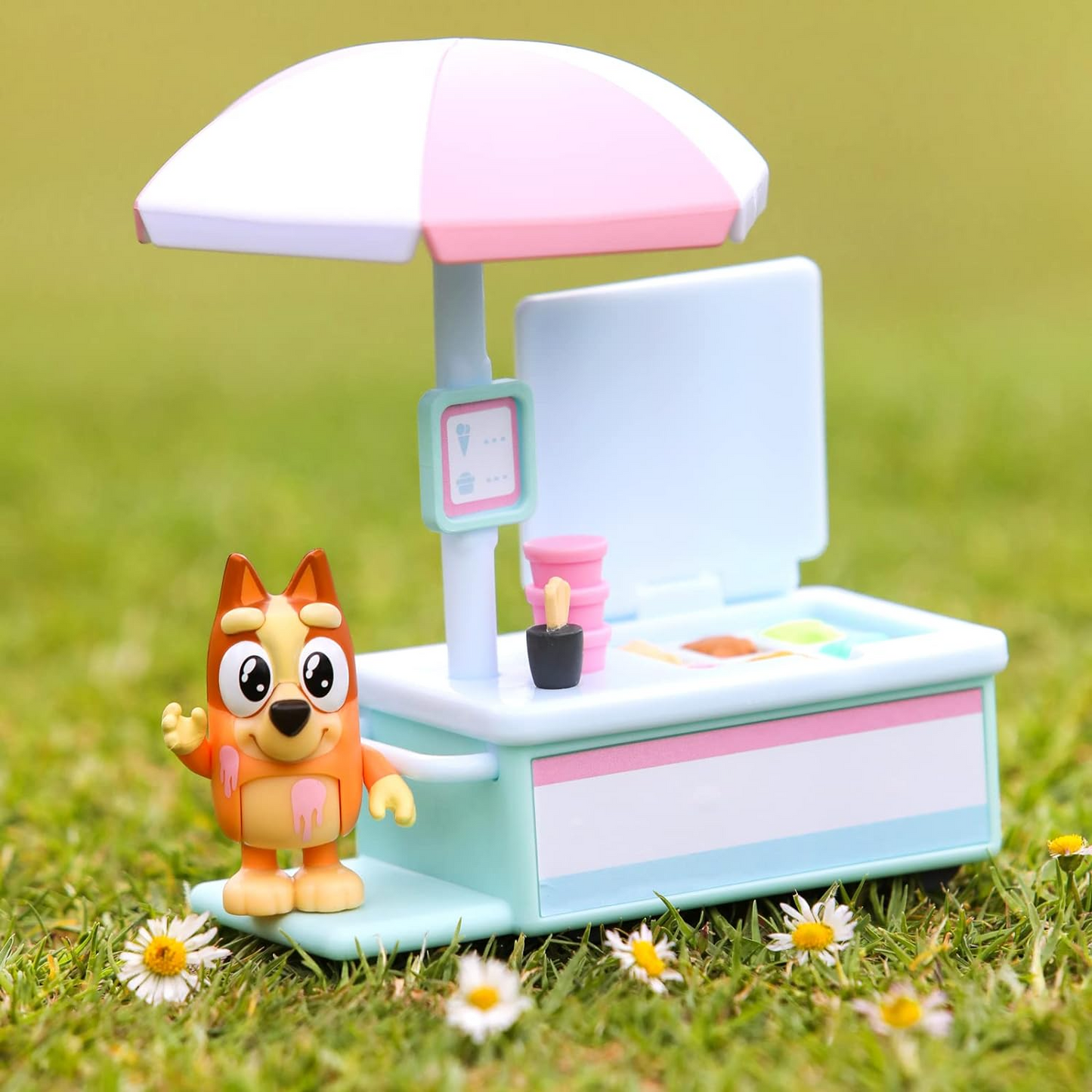 Bluey Playset de veículo de sorvete do Bingo com boneco de ação de personagem colecionável oficial de 2,5-3 polegadas com seu carrinho de sorvete