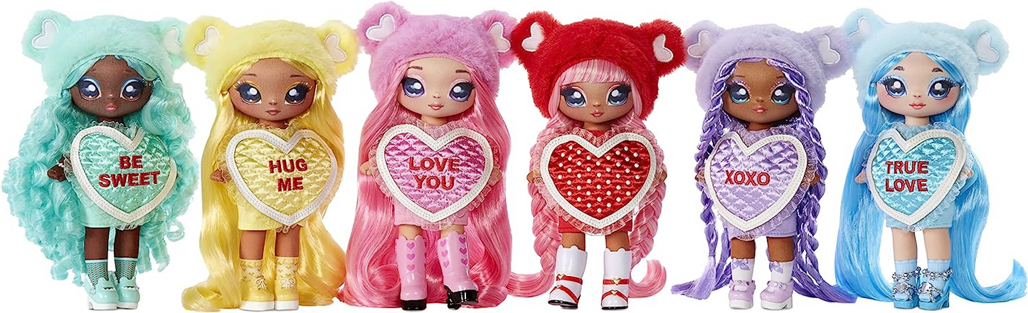 Na! Na! Na! Surprise 581314C3 Sweetest Heart Series Eva Evermore Boneca de pelúcia macia com cabelo roxo, vestido em formato de coração e escova para colecionar, ótimo presente para crianças a partir de 5 anos