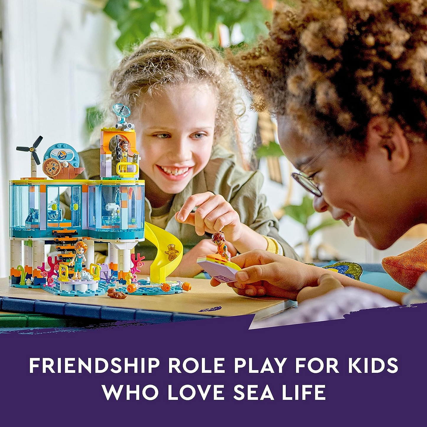 LEGO 41736 Friends Sea Rescue Center Vet Set para crianças com figuras de lontra, cavalo-marinho e tartaruga, brinquedo para cuidar de animais para meninas e meninos com mais de 7 anos