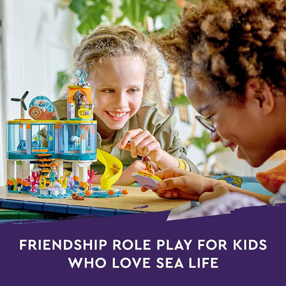 LEGO 41736 Friends Sea Rescue Center Vet Set para crianças com figuras de lontra, cavalo-marinho e tartaruga, brinquedo para cuidar de animais para meninas e meninos com mais de 7 anos