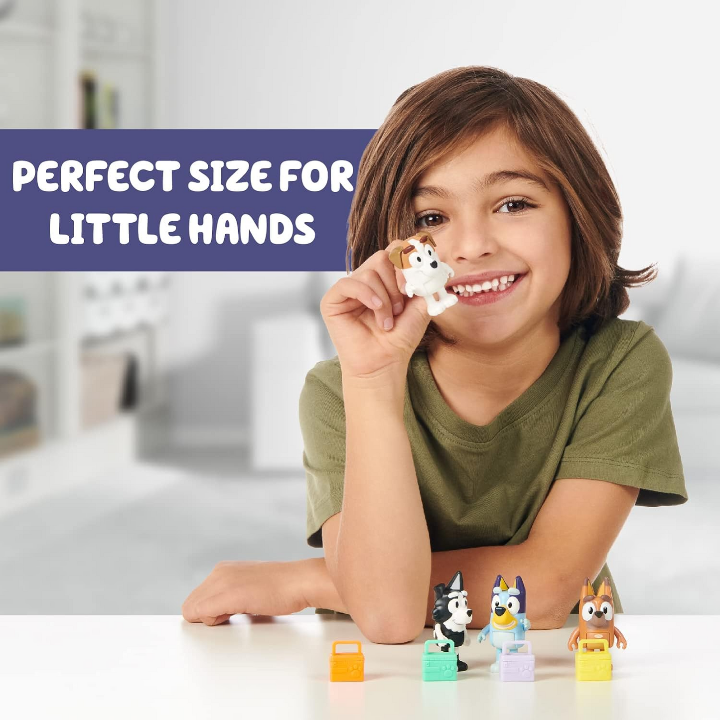 Bluey Pack de 4 compañeros de colegio; Figuras de acción coleccionables oficiales de Bluey de 2,5 a 3 pulgadas que incluyen a Jack, Pretzel y Mackenzie con sus propios accesorios para lonchera.