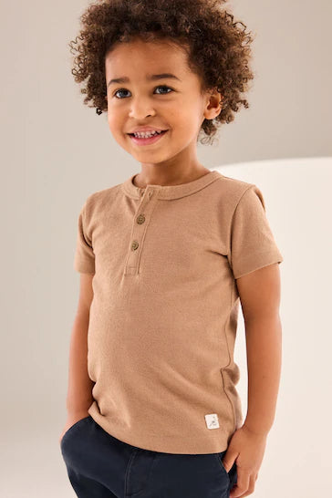 |Boy| Camiseta De Manga Curta Com Gola Henley - Marrom (3 meses a 7 anos)