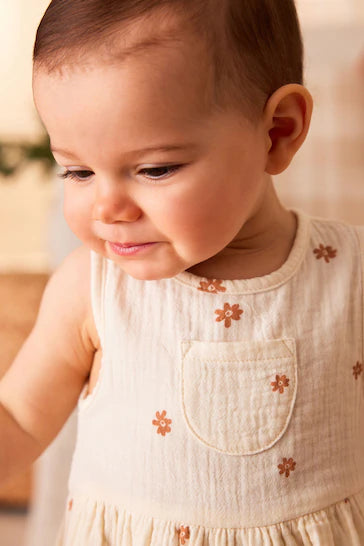 |BabyGirl| Macacão De Bebê Bloomer Com Bordado Floral Bege (0 Meses - 3 Anos)