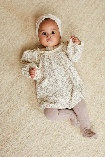 |BabyGirl| Macacão Bloomer Tecido Para Bebê Com Conjunto Justo - Chocolate Brown All Over Print (0 meses a 3 anos)