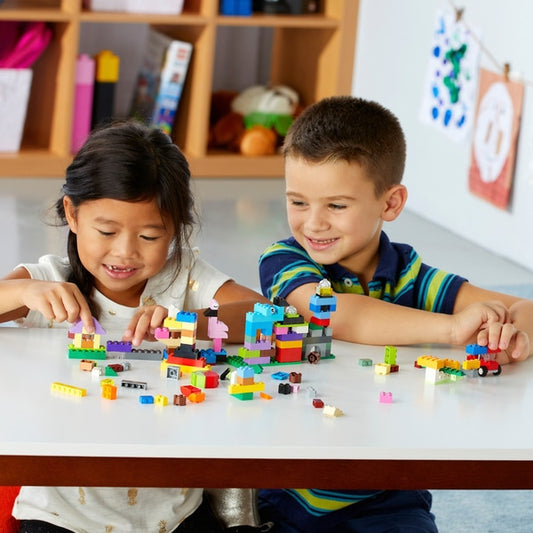 LEGO 10713 Tijolos de construção clássicos de mala de viagem