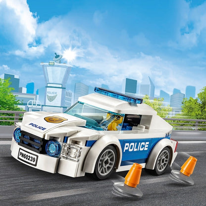 LEGO - Carro de patrulha da polícia da cidade com policial