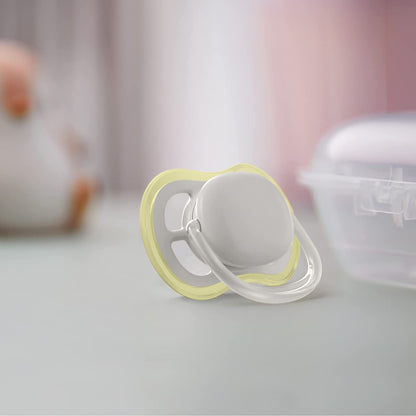 Philips Avent Ultra Air chupetas com 2 Pacote - chupeta sem BPA para bebês de 0 a 6 meses (modelo SCF085/15)