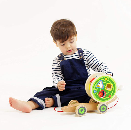 Hape - Juguete para tirar de caracol de madera