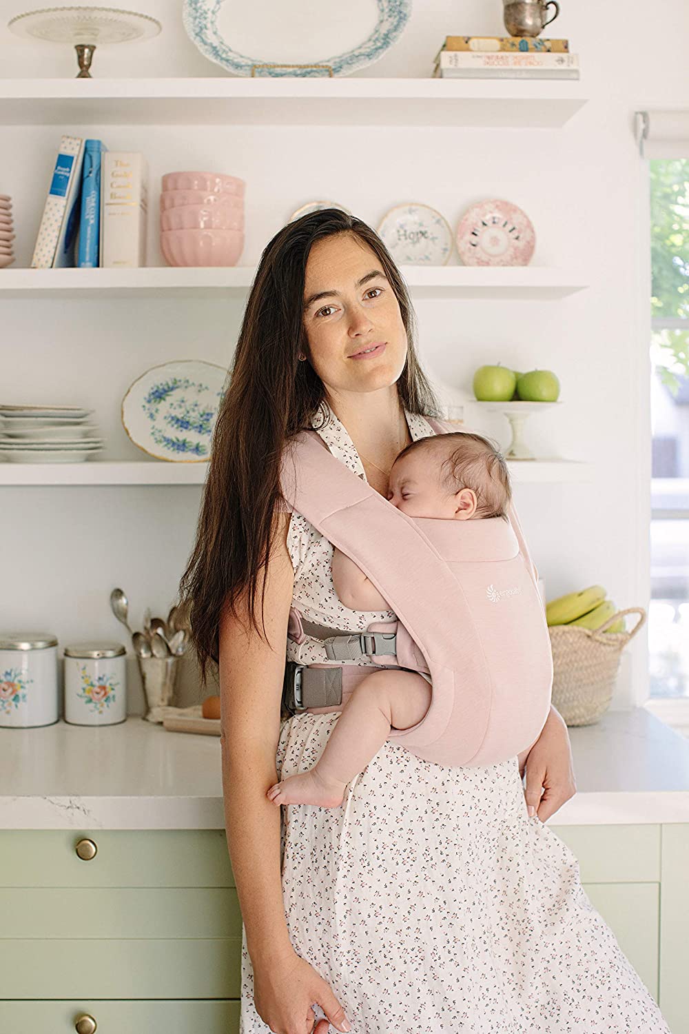 Ergobaby Mochila Porta Bebé Recién Nacido Embrace Extra Suave y Ergonómica - Rosa 