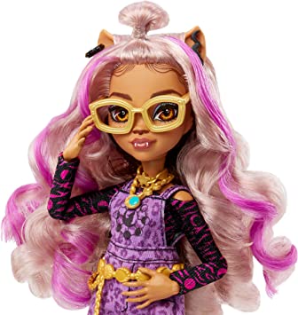 Monster High Doll, Clawdeen Wolf com Acessórios e Cão de Estimação, Boneca Fashion Posável com Cabelo com Mechas Roxas, HHK52