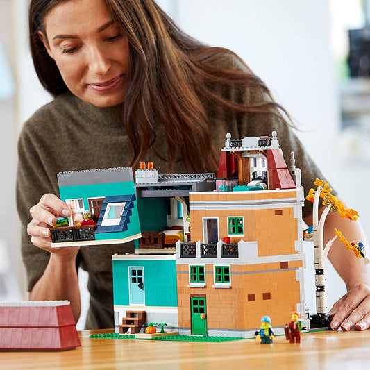 LEGO 10270 - Creator Expert Bookshop Modular Building Set for Adults