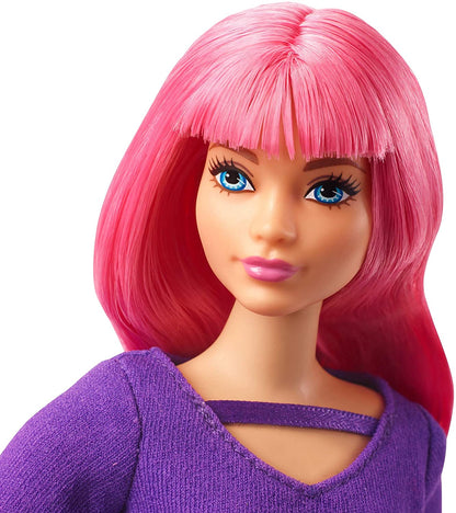 Barbie Dream House Doll Daisy e Kit de Viagem