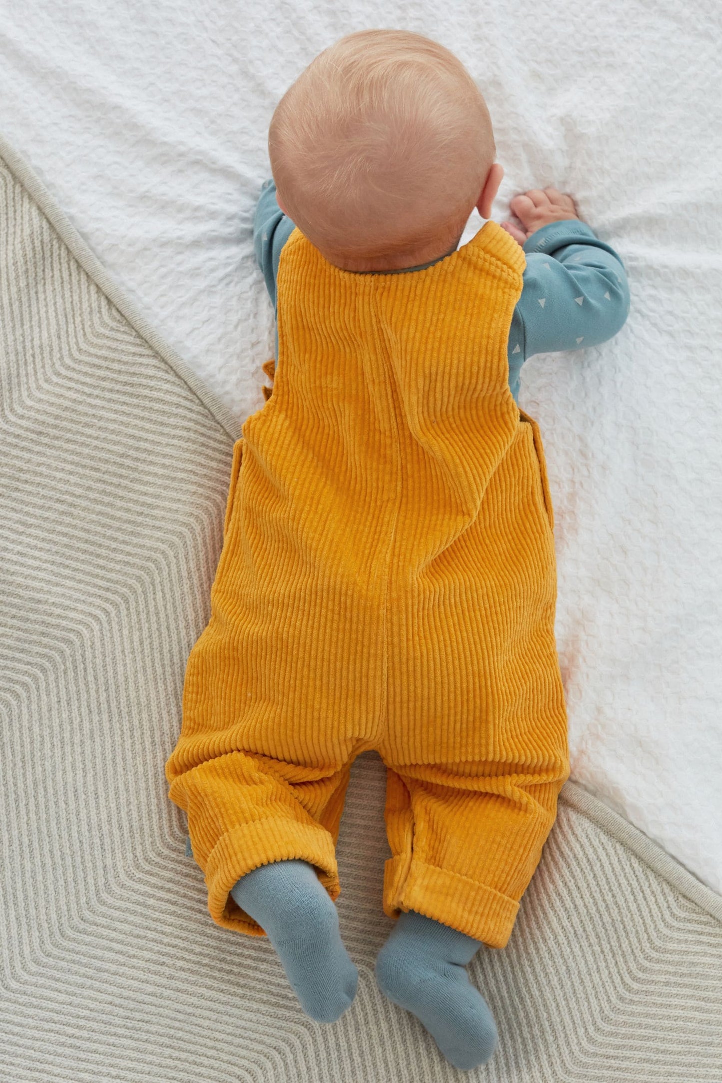 |BabyBoy| Jardineiras de Cordão com Body /  Amarelo Ocre - (0meses-2anos)