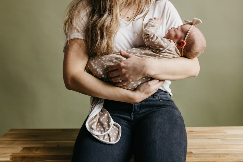 Copper Pearl recém-nascida Bata Fawn