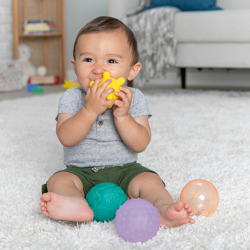 Infantino - Conjunto de bolas multi-sensoriais de luzes e sons
